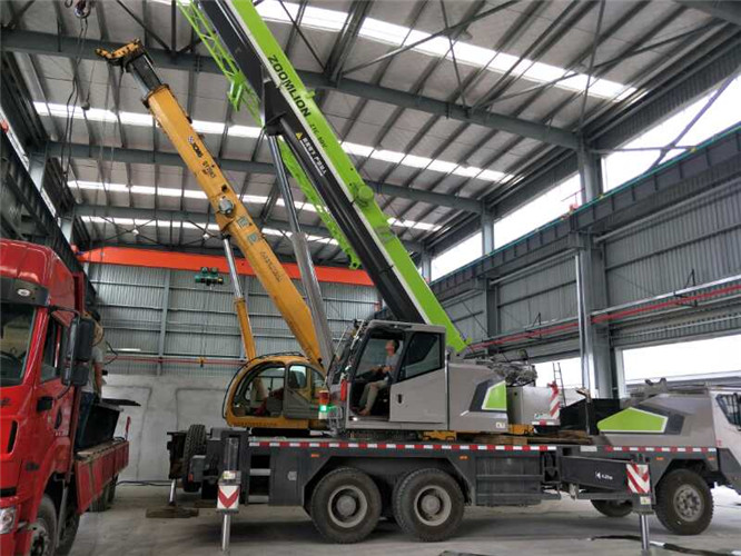 彰武县高空车出租需要注意哪些安全事项？